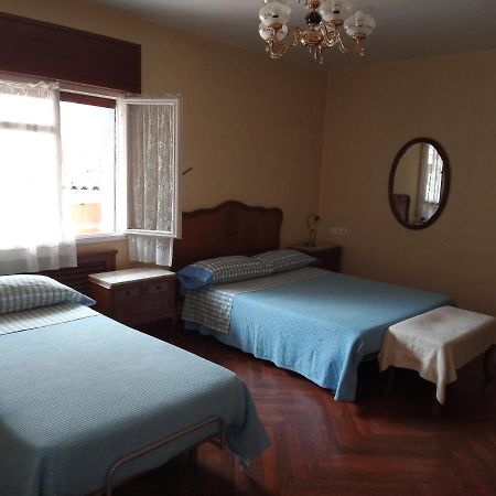 Pension Los Pinos กิฮอน ภายนอก รูปภาพ