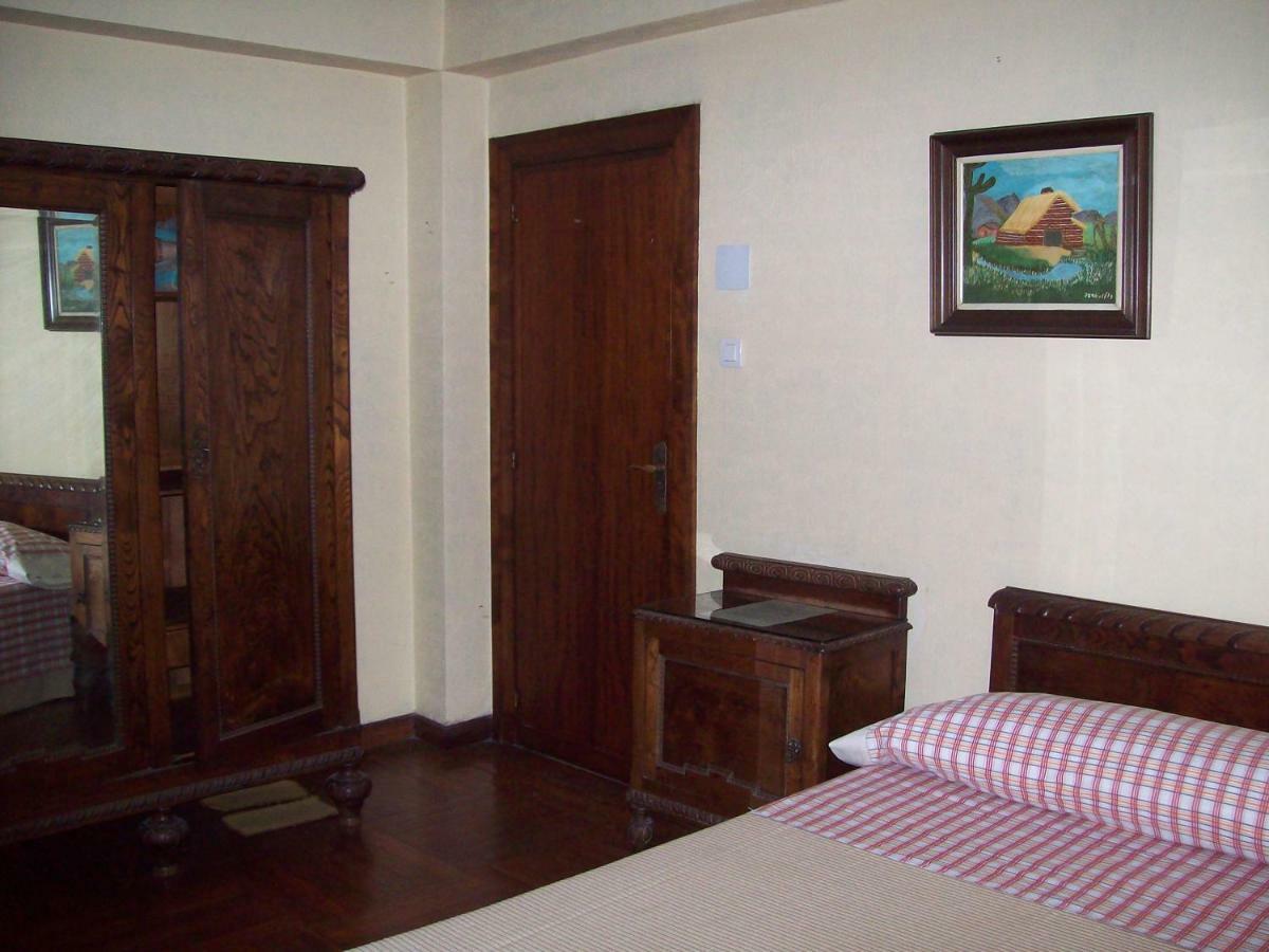Pension Los Pinos กิฮอน ภายนอก รูปภาพ
