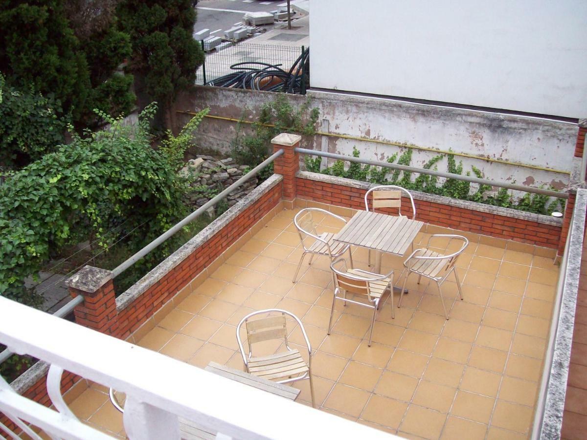 Pension Los Pinos กิฮอน ภายนอก รูปภาพ