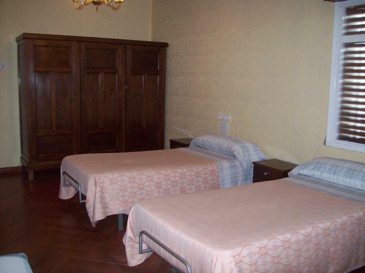 Pension Los Pinos กิฮอน ภายนอก รูปภาพ