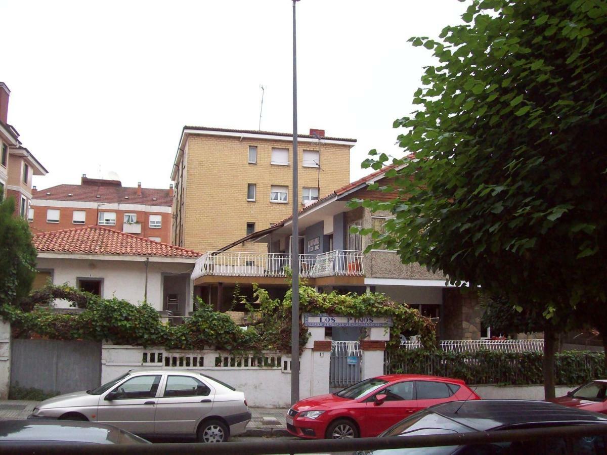 Pension Los Pinos กิฮอน ภายนอก รูปภาพ